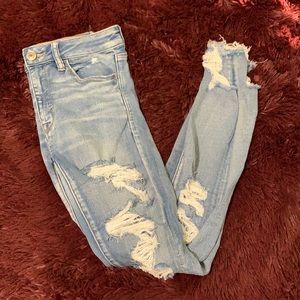 American Eagle Distressed Hi-Rise Jegging